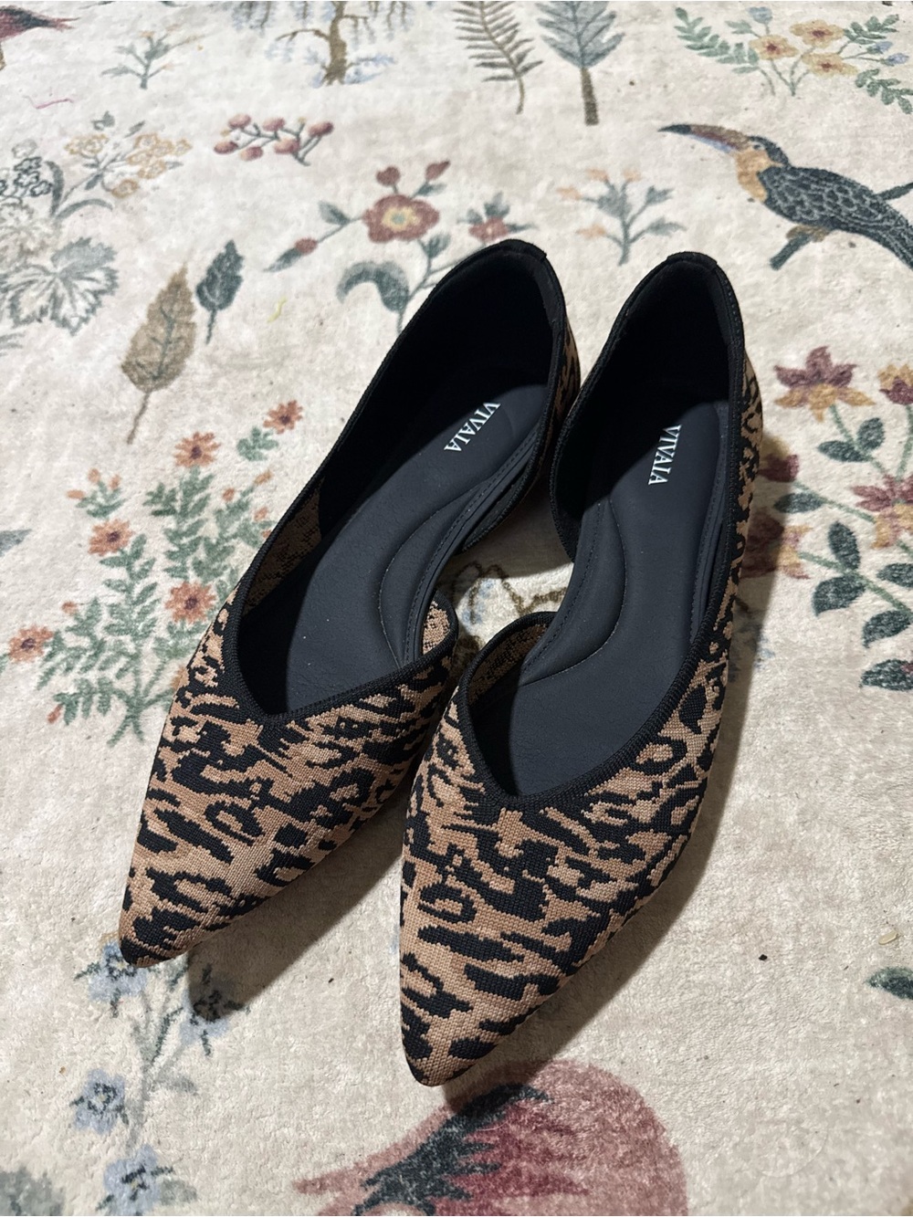Vivaia pointy toe D’orsay flats W41